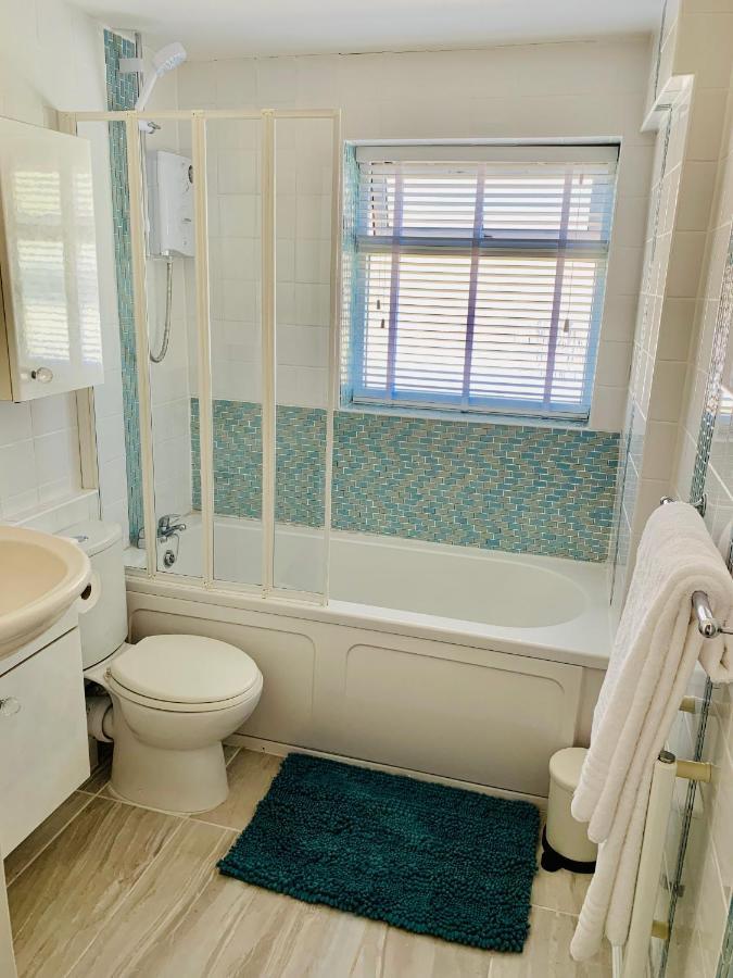 Lovely Home From Home Apartment 8 Mins Walk To Beach With Free Parking And Sun Deck 2 Bed Sleeps 4 Lyme Regis Exterior photo