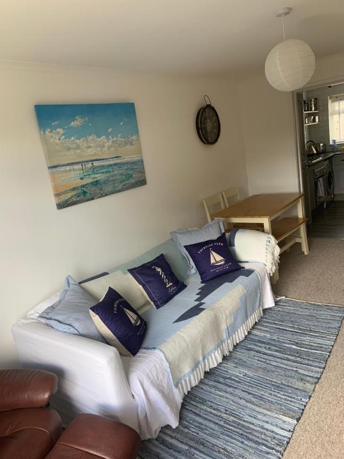 Lovely Home From Home Apartment 8 Mins Walk To Beach With Free Parking And Sun Deck 2 Bed Sleeps 4 Lyme Regis Exterior photo